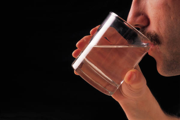 Отравление этиловым спиртом: симптомы и методы лечения