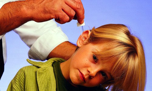 Острый отит у детей: симптомы и методы лечения