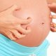 Зуд при беременности: в чем причина и как его лечить?