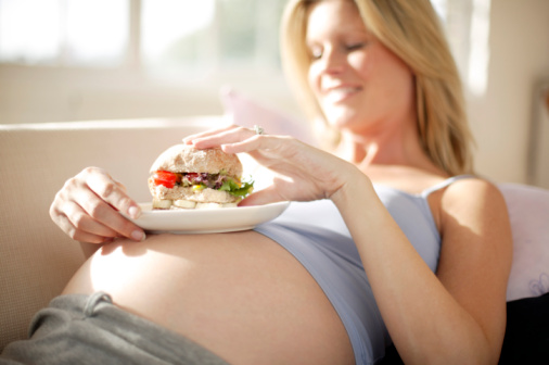 Постоянно хочется есть при беременности: способ решения проблемы