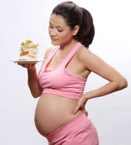 Если вам постоянно хочется есть при беременности, то стоит попробовать увеличить употребление пищи, которая богата белком