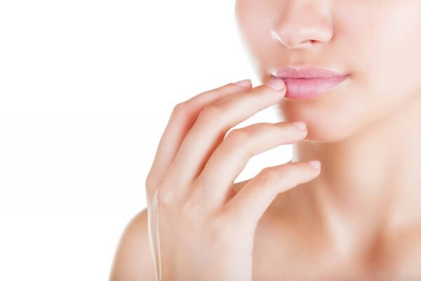 Почему немеют губы: причины онемения, возможные повреждения или заболевания