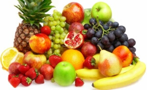 Наиболее полезными считаются кислые и кисло-сладкие фрукты