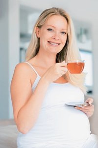 Чай из шиповника рекомендуется беременным женщинам