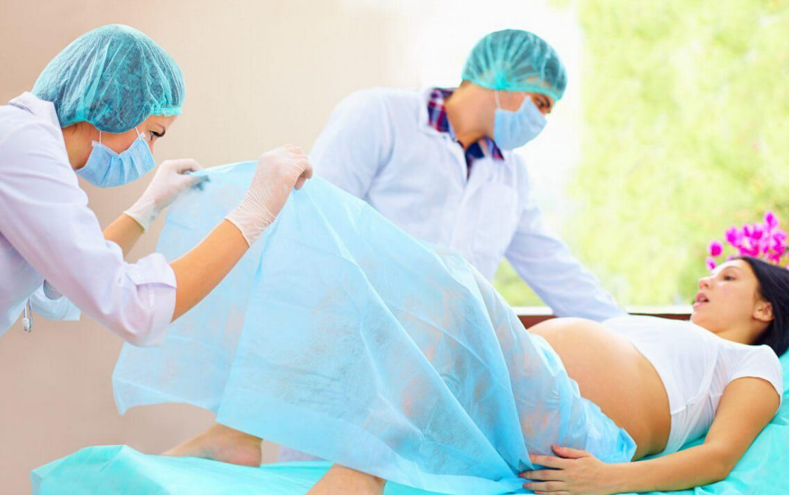 Повреждение шейки матки во время родов: симптомы и причины разрывов