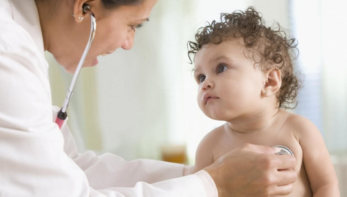 Как лечить пневмонию у детей: полезная информация для молодых родителей